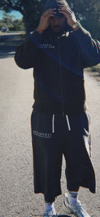 OVERSIZED SWEATSHORTS