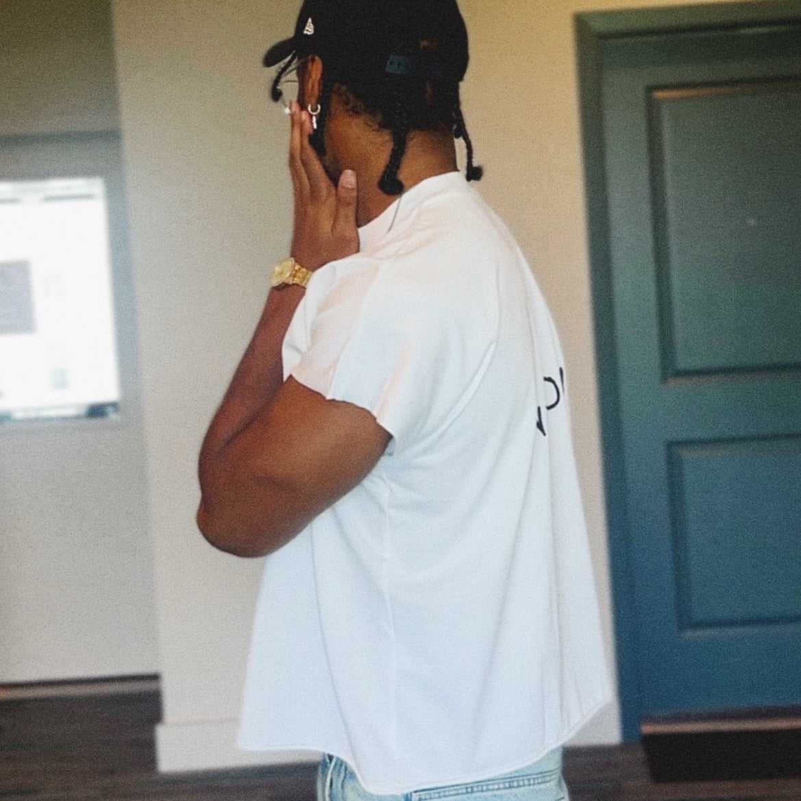 CUT HEMMED T-SHIRT